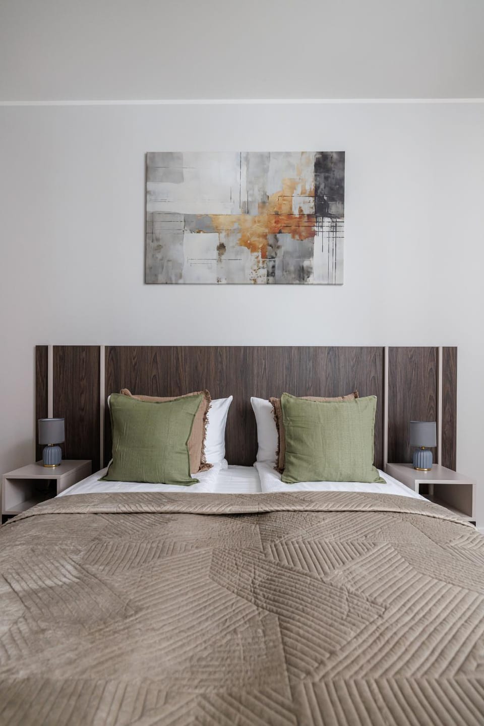 Bed, Seating area, Bedroom