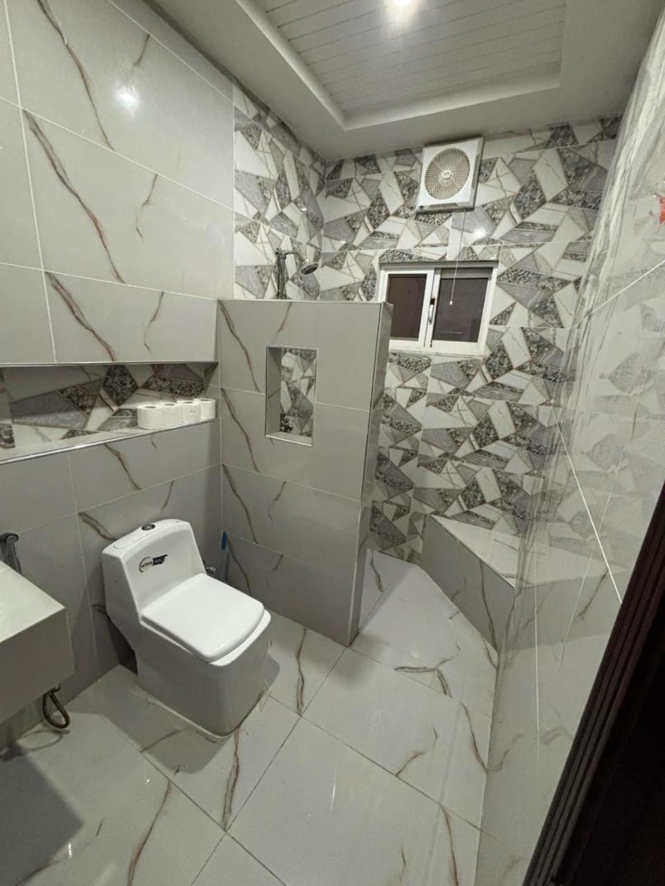 Shower, Toilet, Bathroom