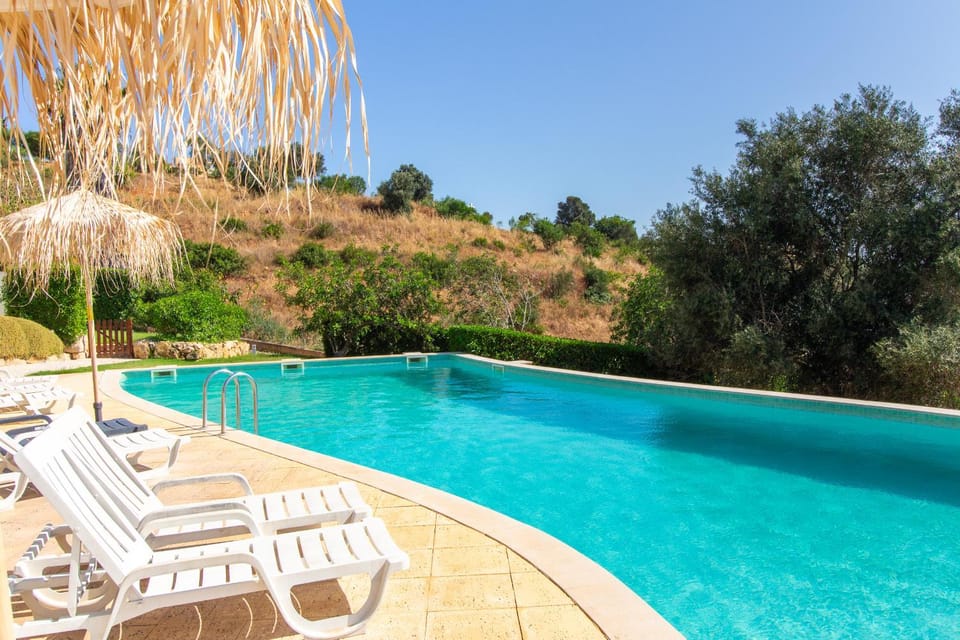 Serenity 18 House by Stay ici Villa in Guia