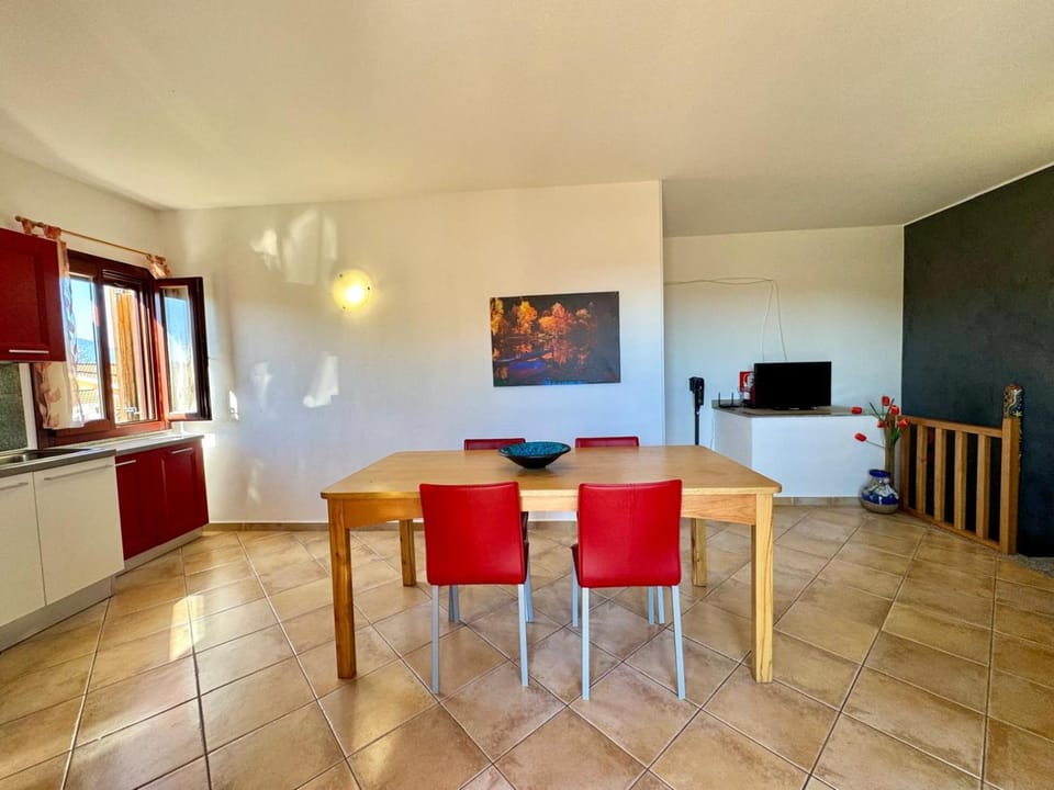 TV and multimedia, Living room, Dining area