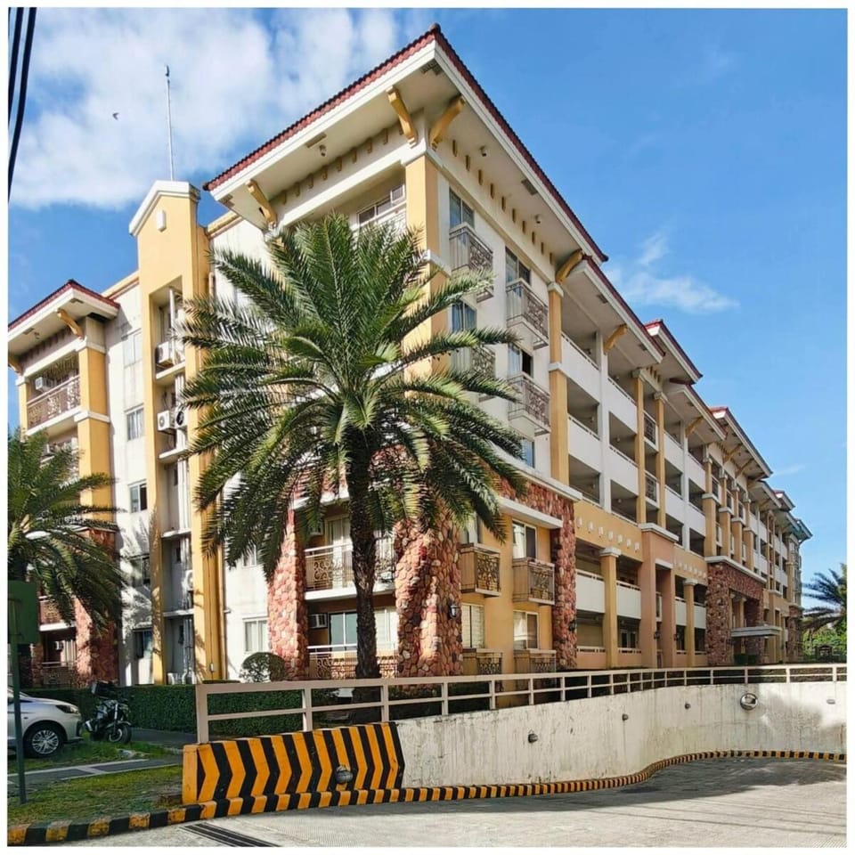 Tropical Nest Apartment in Pasig