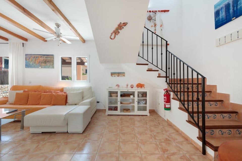 Villas2meet La Yuca House in Llevant