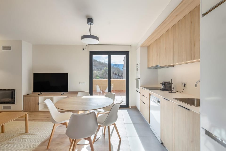 Property building, Kitchen or kitchenette, Living room