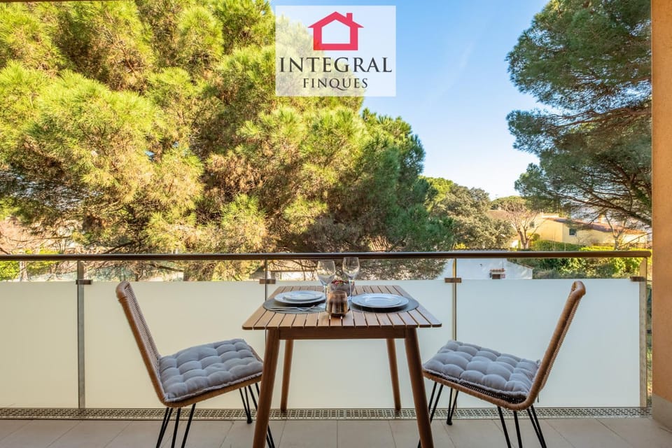 Off site, Balcony/Terrace
