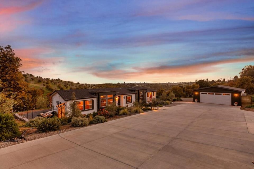 Avocado Akres Awaits Near Monserate Winery House in Fallbrook
