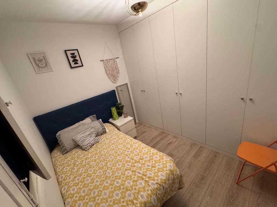 Habitación confortable en el centro Vacation rental in Valencia