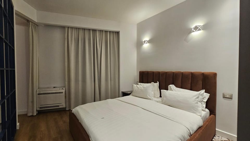 Bed, Living room, Bedroom