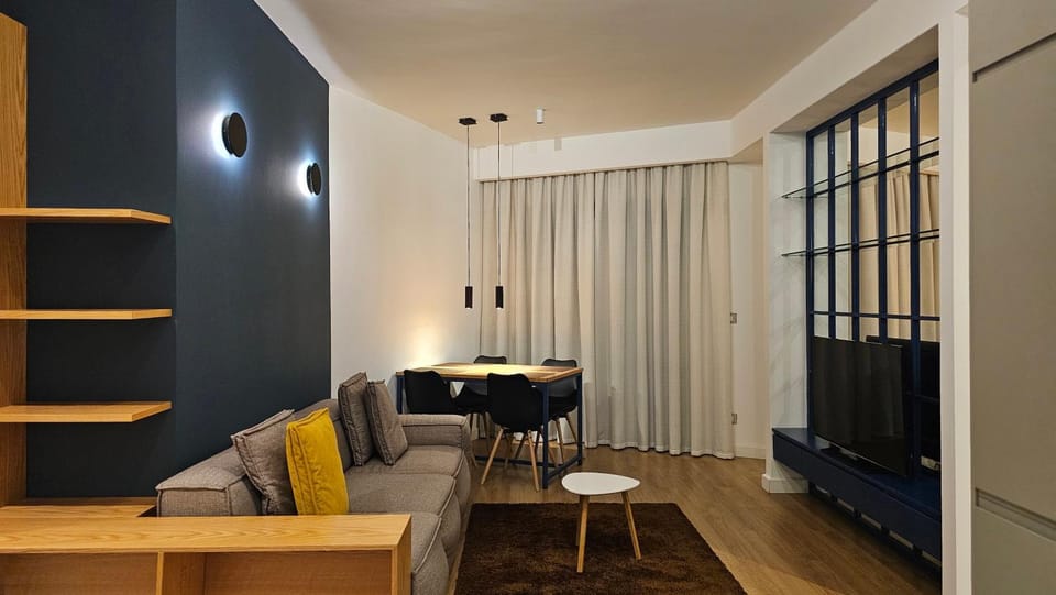 Living room, Seating area, kitchen