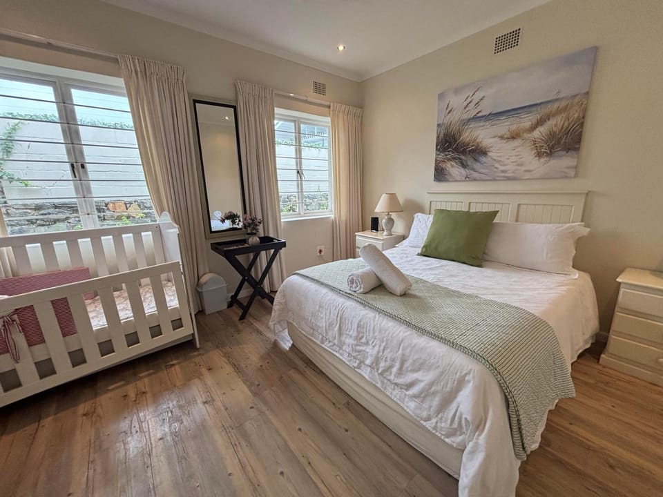 Bed, Bedroom, cot