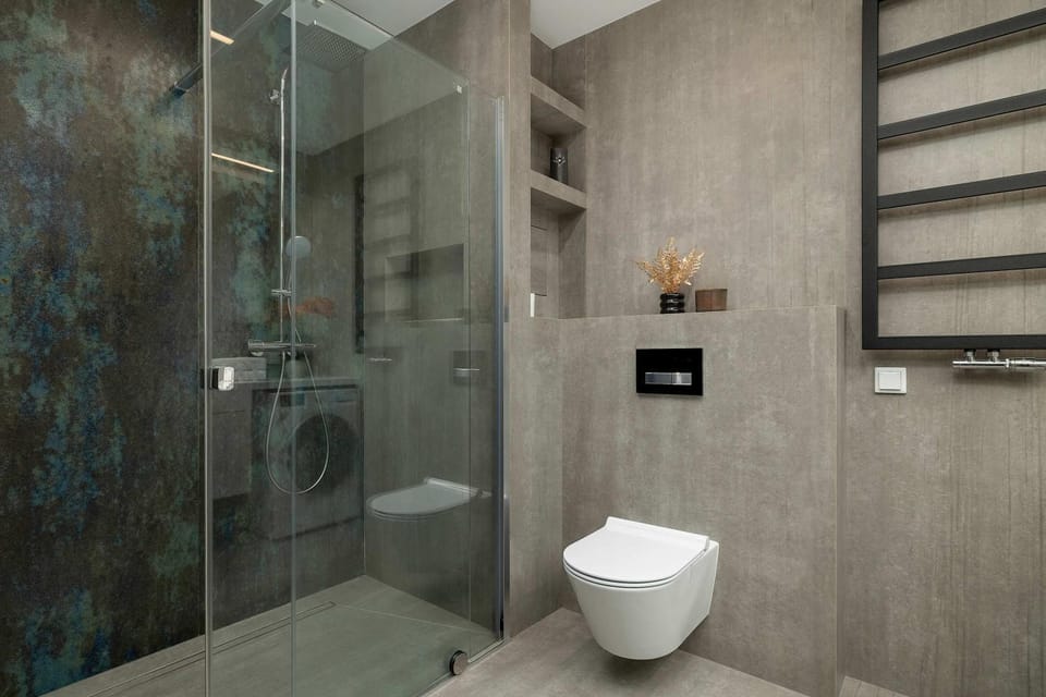 Shower, Toilet, Bathroom