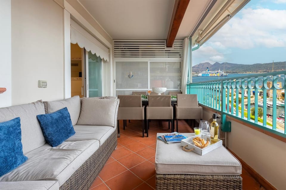 Balcony/Terrace, Dining area