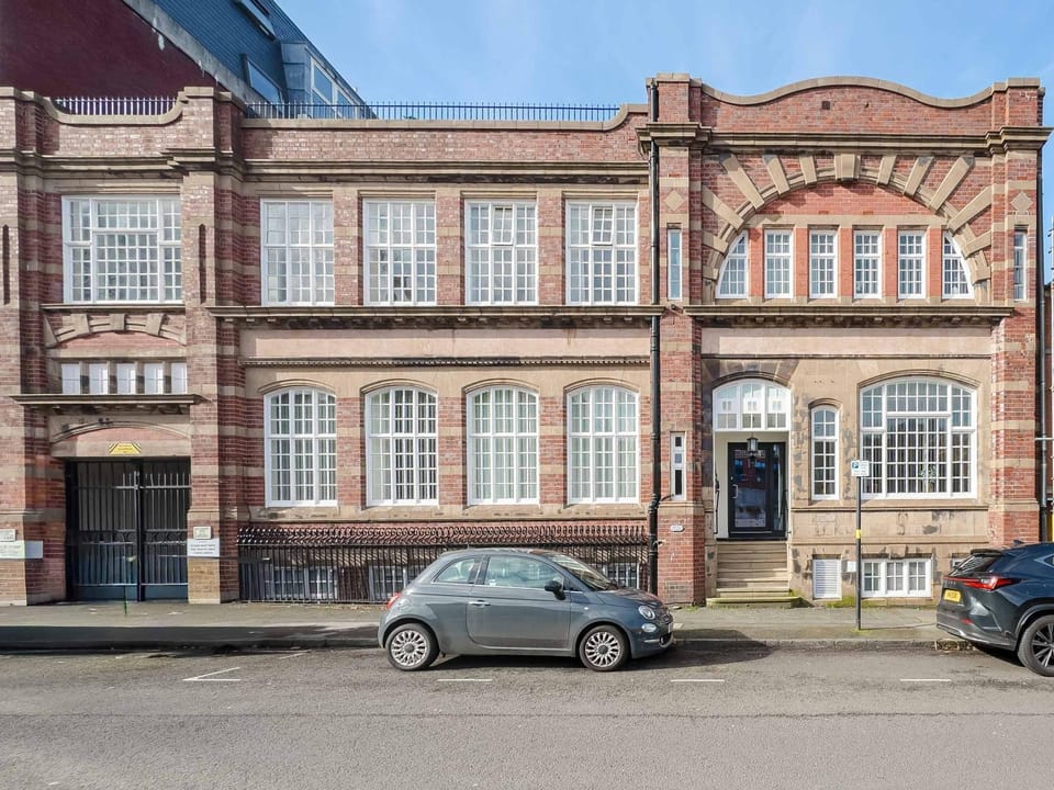 Modern 1BED Central Birmingham Apartment w Parking Apartment in Birmingham