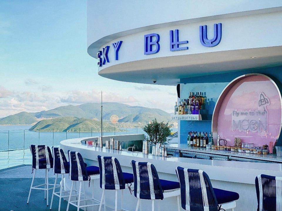 Lounge or bar