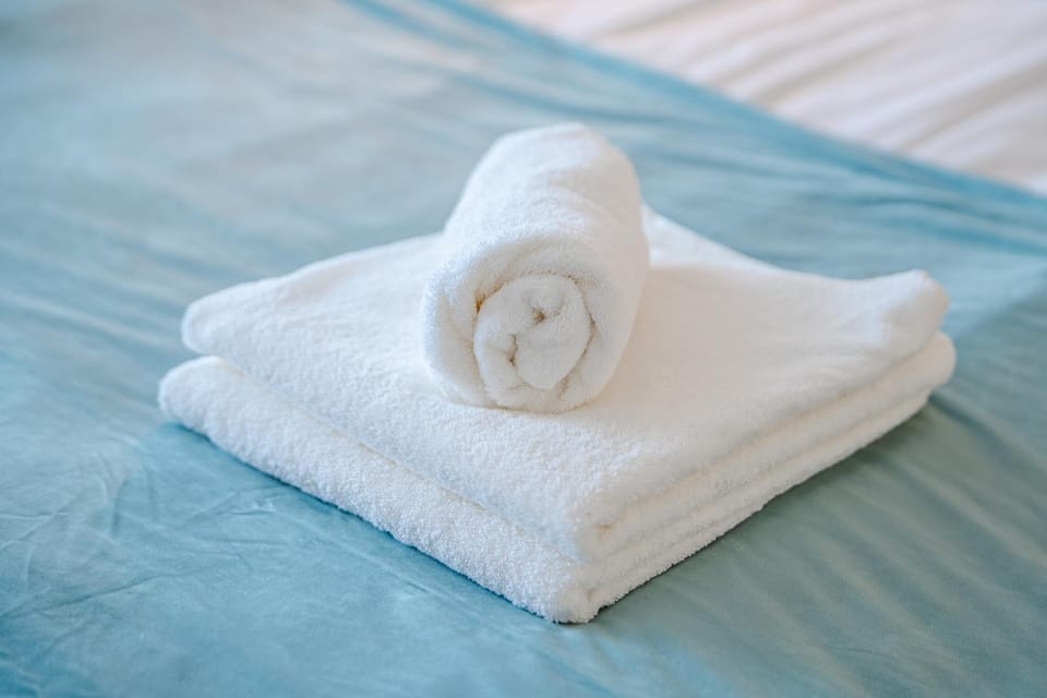 Bed, Photo of the whole room, Bedroom, towels