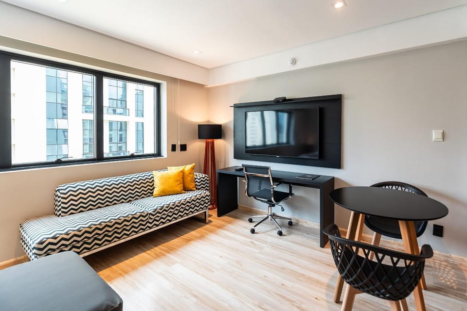 Studio in Hotel w/ Parking and Cleaning - M1013 Hotel in Sao Paulo City