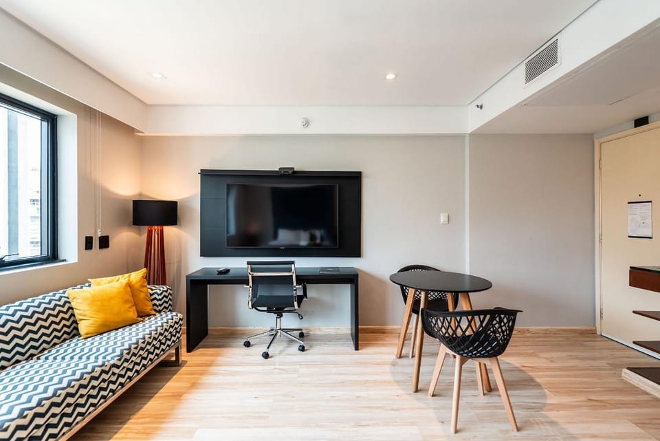 Studio in Hotel w/ Parking and Cleaning - M1013 Hotel in Sao Paulo City