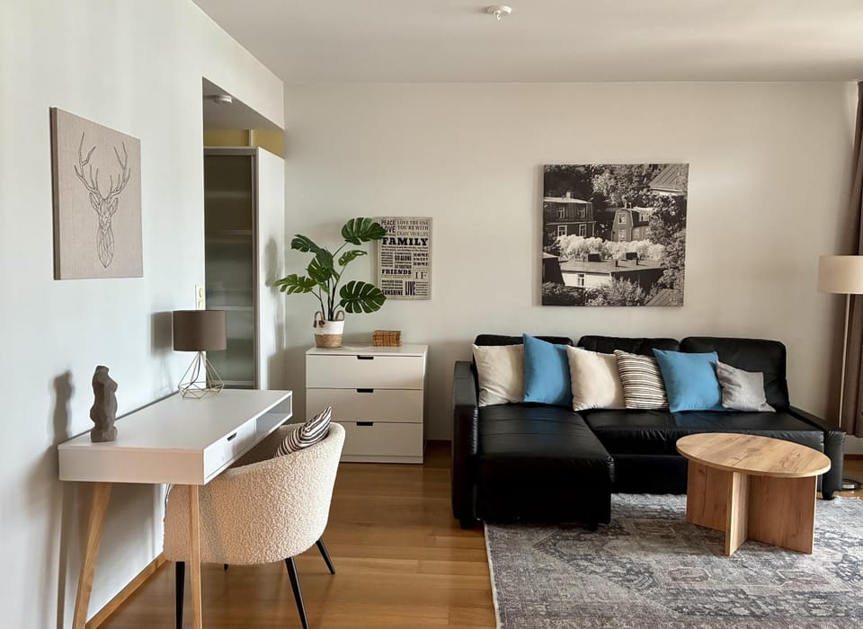 Bed, Living room, Other, Photo of the whole room, Business facilities, Seating area