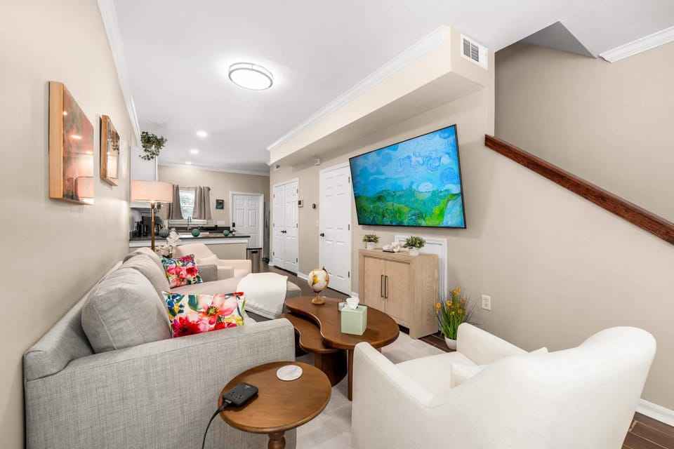 Incredible location Full kitchen Premium Stay House in Gainesville