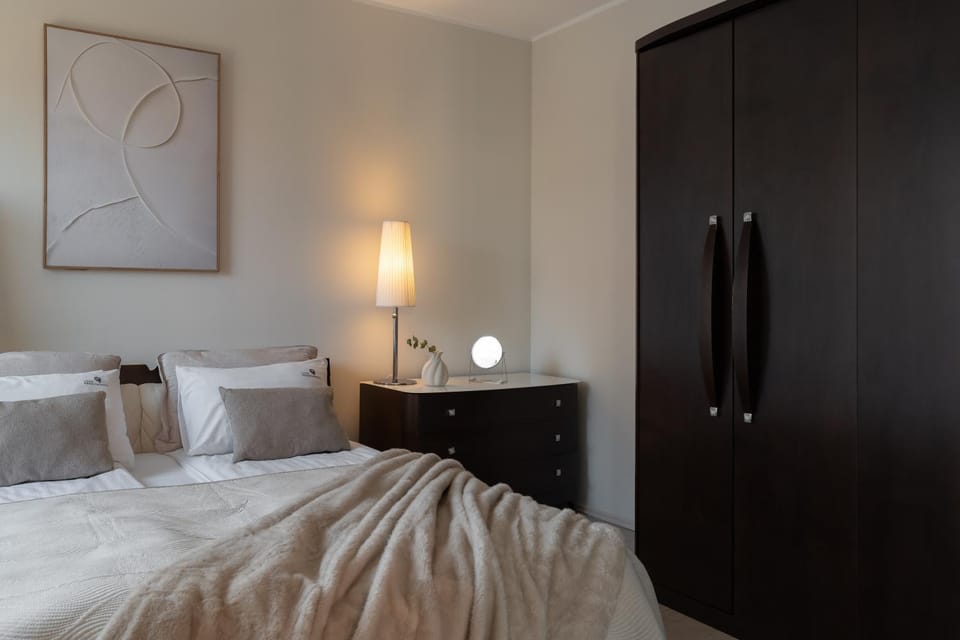 Bed, Photo of the whole room, Bedroom, wardrobe