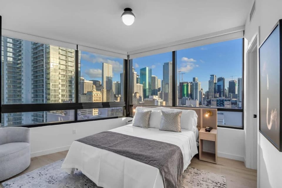 Free Parking Downtown Condo Resort Amenities Apartment in Miami