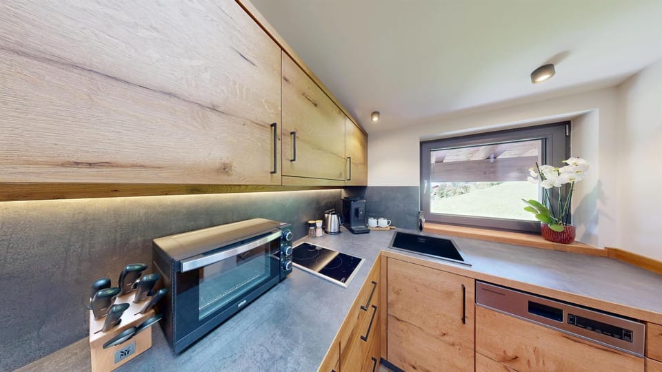 Coffee/tea facilities, Kitchen or kitchenette