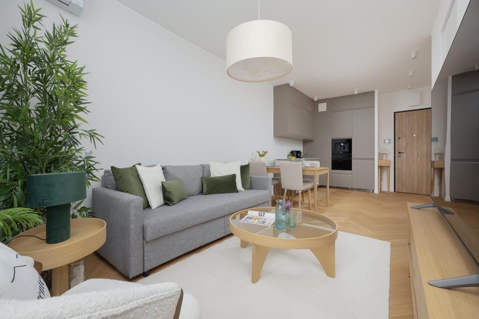 TV and multimedia, Kitchen or kitchenette, Living room, Seating area, Dining area