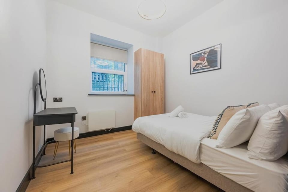 The Cardiff Hub 1BR Apartment with Parking Central Location Apartment in Cardiff