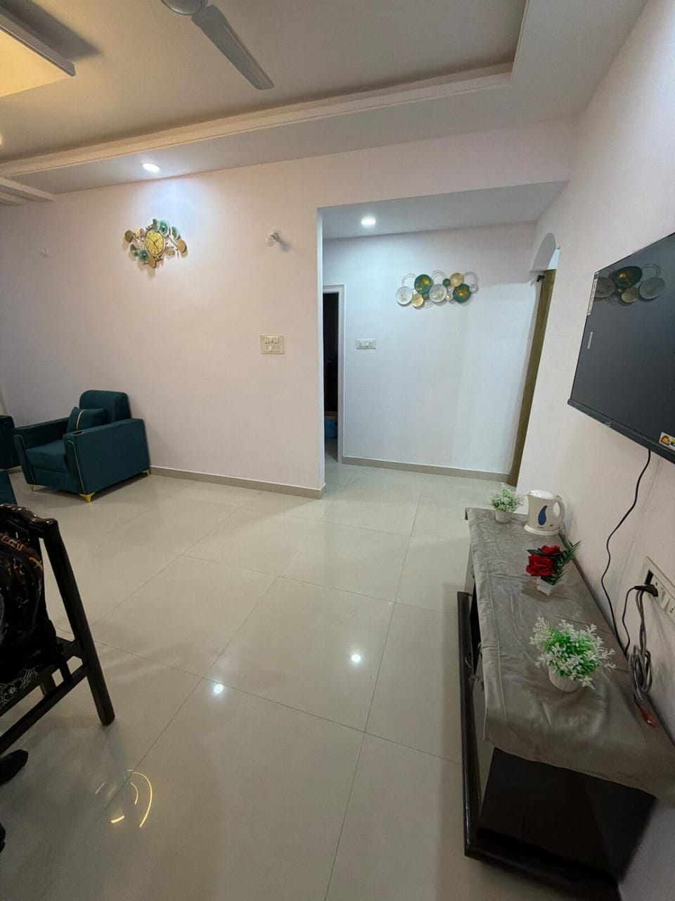 Spacious Modern 3 bhk Apartment Fully furnished Apartment in Hyderabad