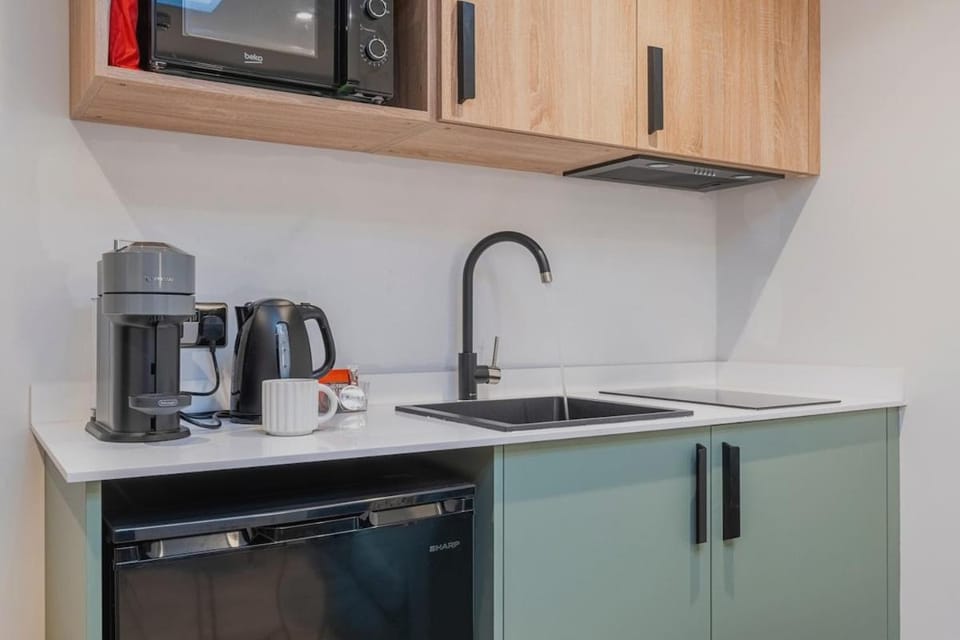The Cardiff Hub 2BR Apartment in Central Cardiff with Parking Apartment in Cardiff