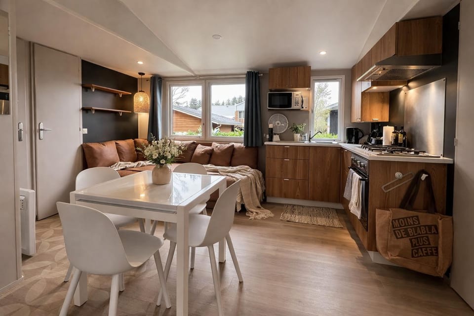 Living room, Breakfast, kitchen