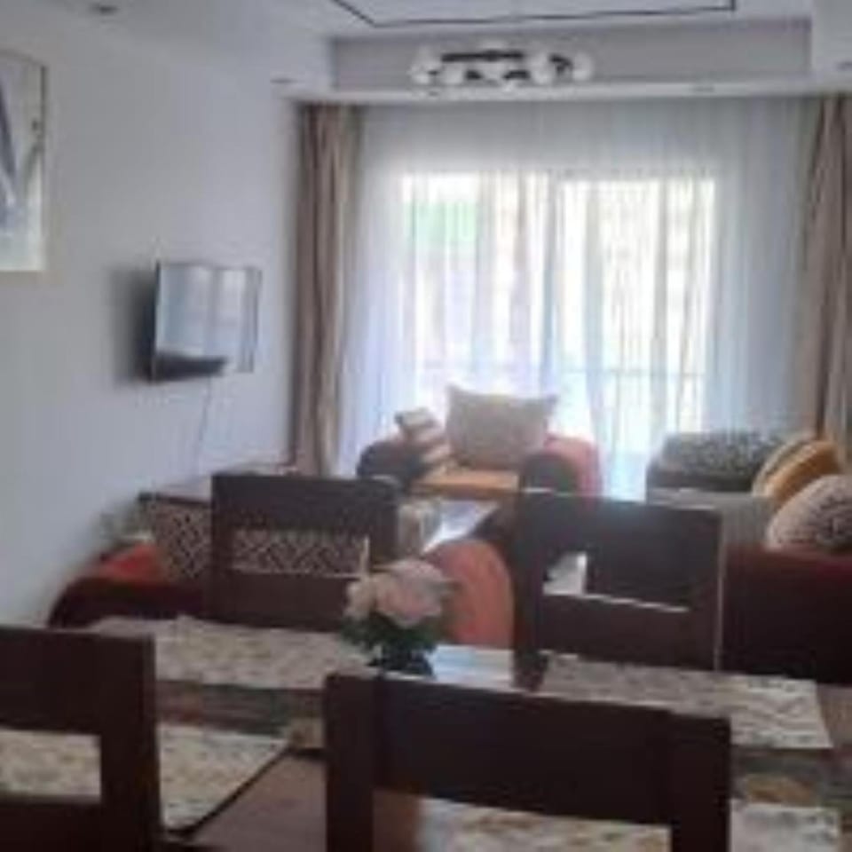 Executive elegantly furnished three bedroom apartment with all modern facilities ,modern swimming pool ,fully equipped gym,children playground and close proximity to major shopping centers and gourmet restaurants Apartment in Nairobi
