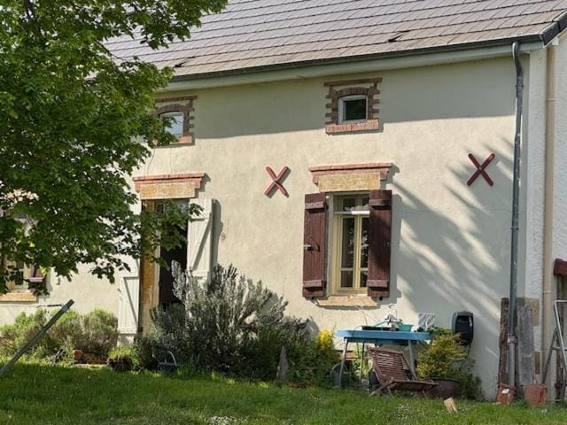 domaine de Marbot House in Bourgogne-Franche-Comté