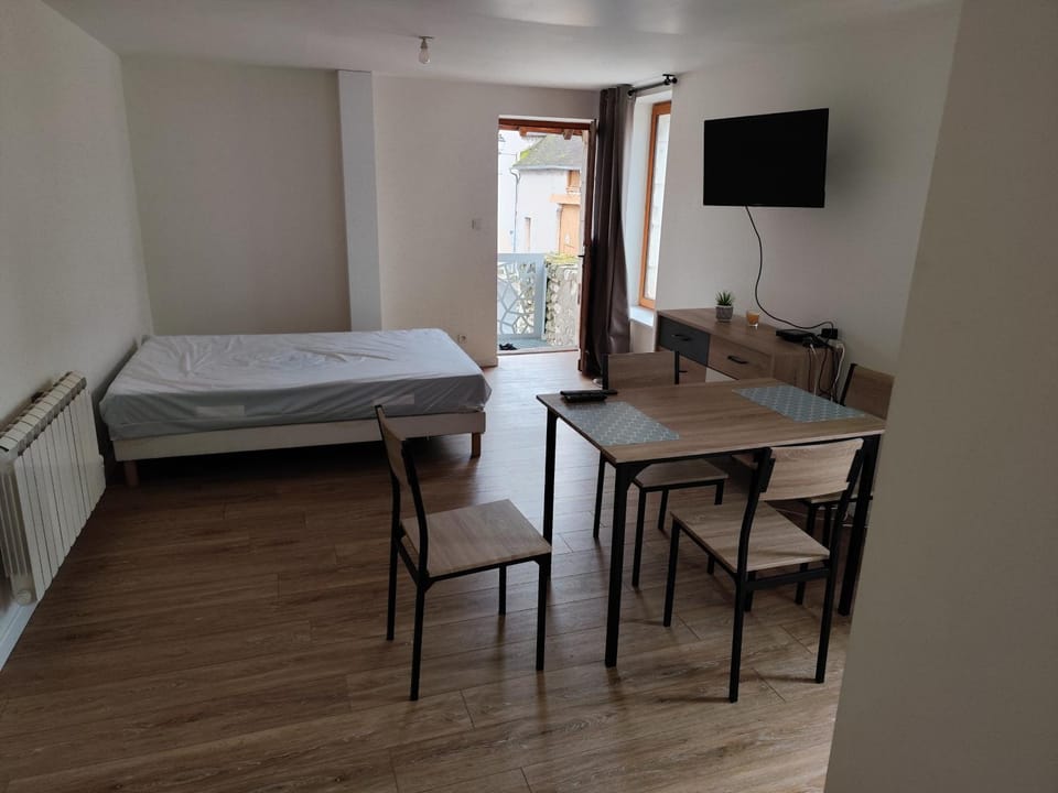 studio confort a prix doux Apartment in Centre-Val de Loire