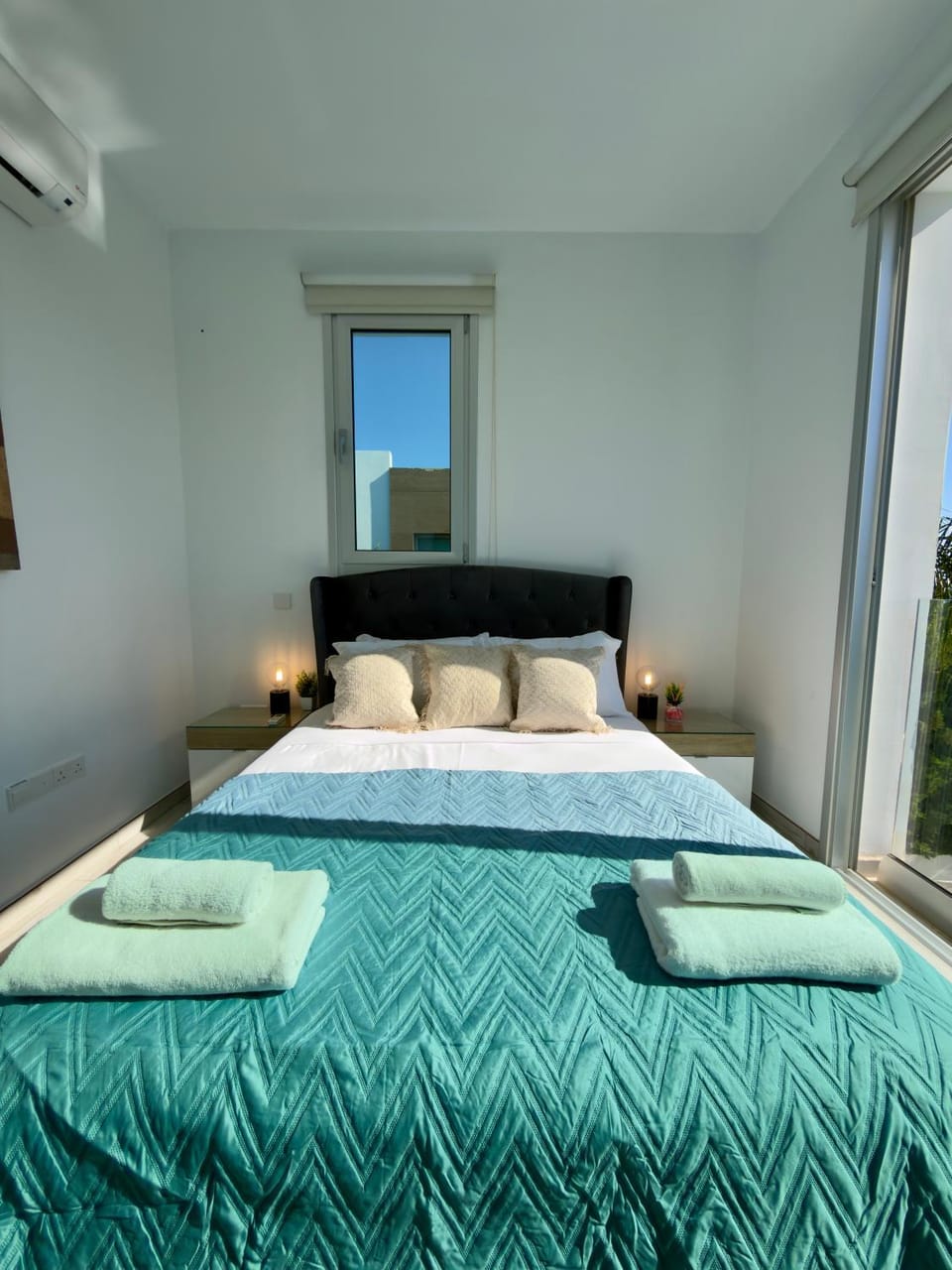 Bedroom, Pool view, soundproof