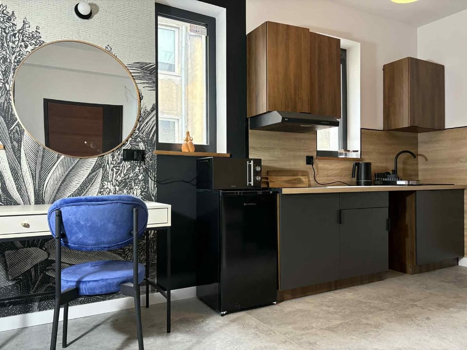 Property building, Kitchen or kitchenette, kitchen