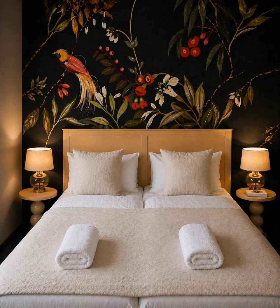 Bed, Photo of the whole room, Bedroom, towels