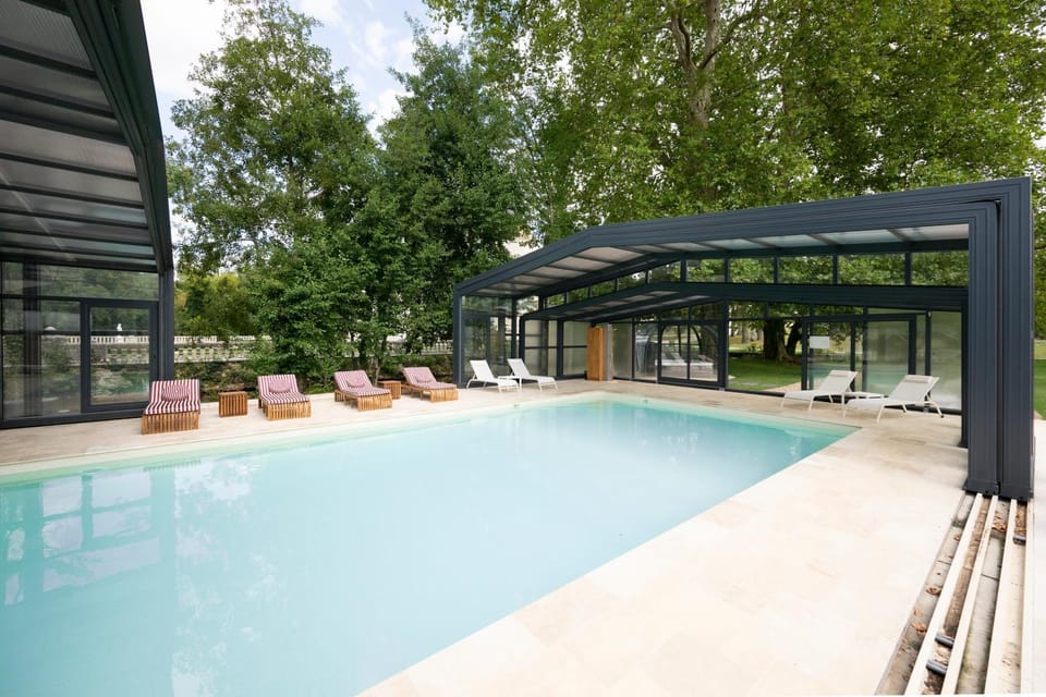 Swimming pool, Swimming pool