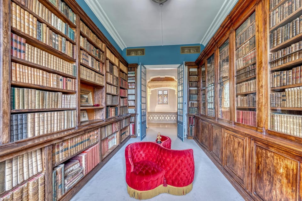 Library, Living room
