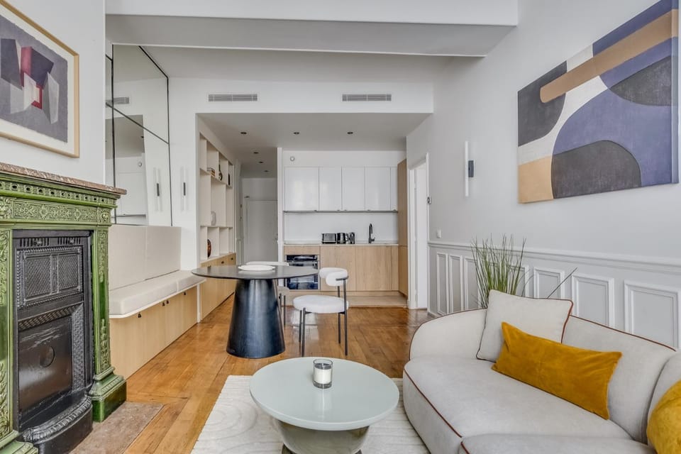 Communal lounge/ TV room, Living room, Seating area, Dining area, Communal kitchen