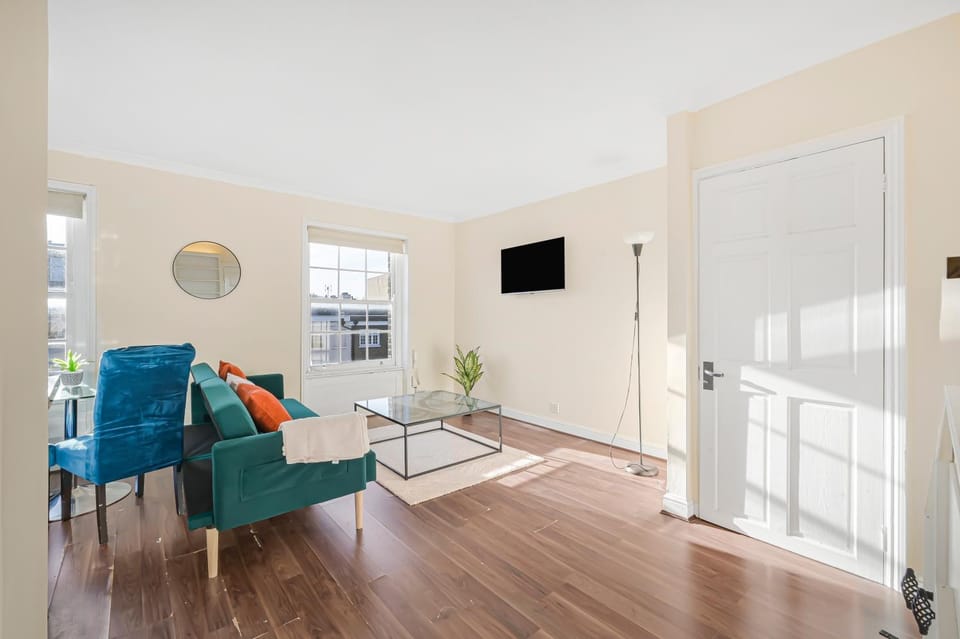 Private designer 1 bed flat in Greenwich with Private Garden Apartment in London Borough of Lewisham
