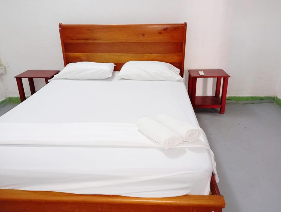 Bed, Photo of the whole room, air conditioner