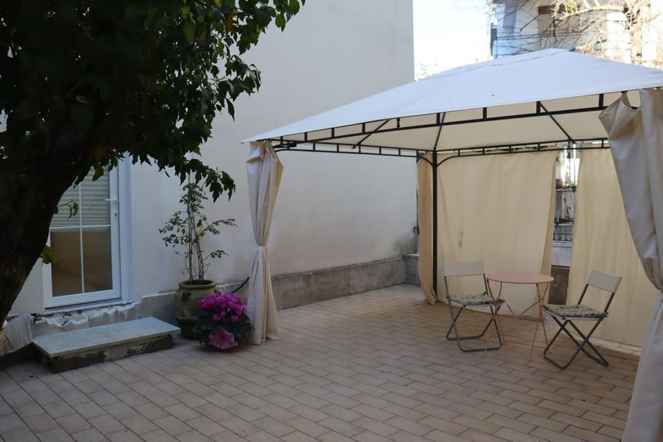 Balcony/Terrace, Garden view