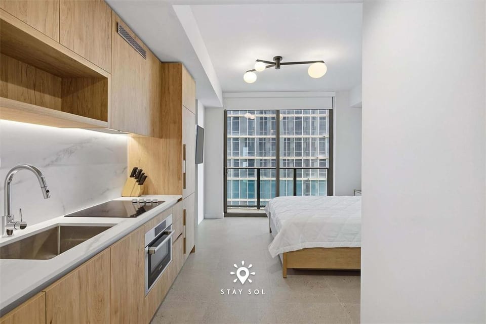 Heart of Miami Stylish Urban Studio NE 6th Apartment in Miami