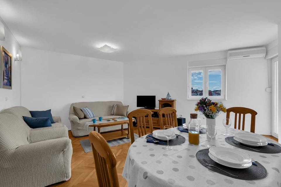 City center, Beach, Great Sea View, Value4Money Apartment in Makarska