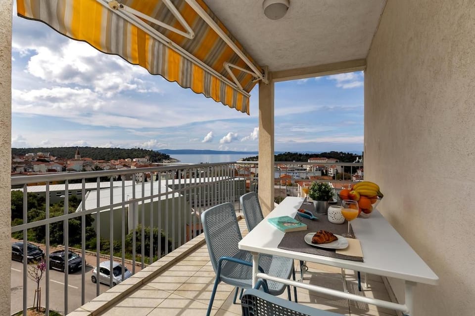 City center, Beach, Great Sea View, Value4Money Apartment in Makarska