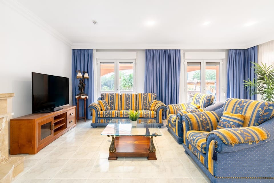 Property building, Living room