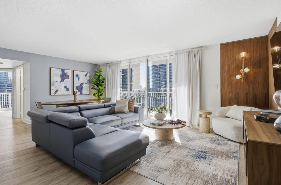 Brickell Bayfront Oasis Stunning Views Pool Gym House in Brickell