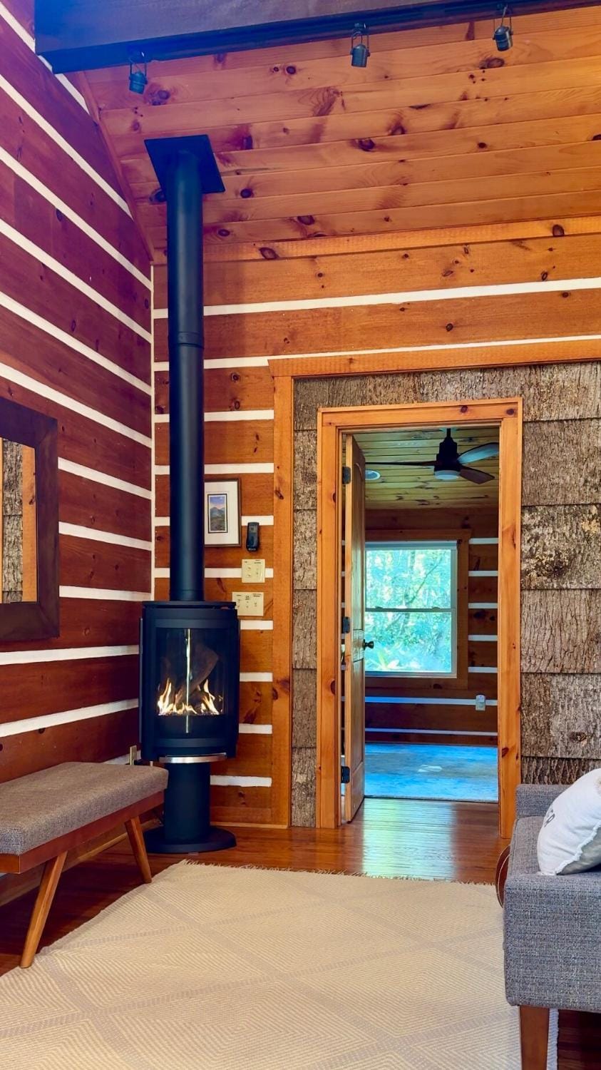 Hemlock Hill Cabin Cabin in Watauga