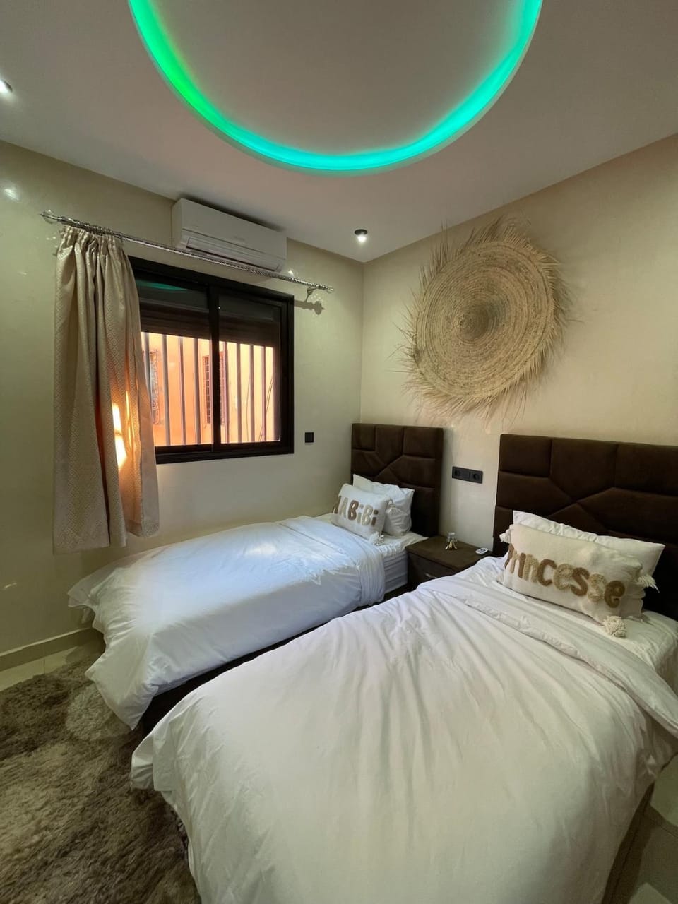 Photo of the whole room, Bedroom, air conditioner