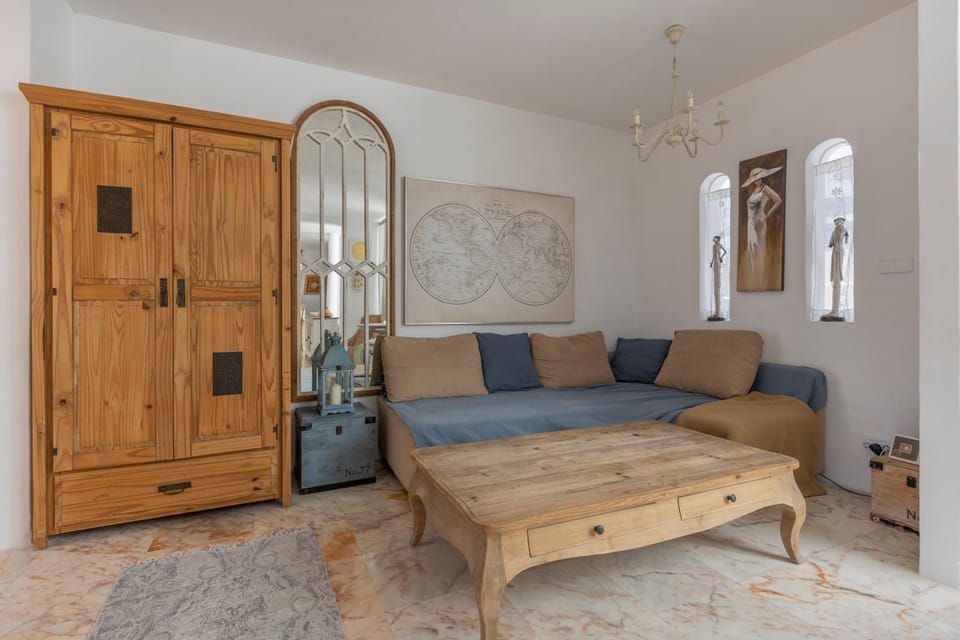 Property building, Living room